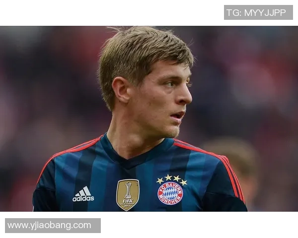 九月七日足球赛场回顾：球星精彩表现与精彩瞬间一览