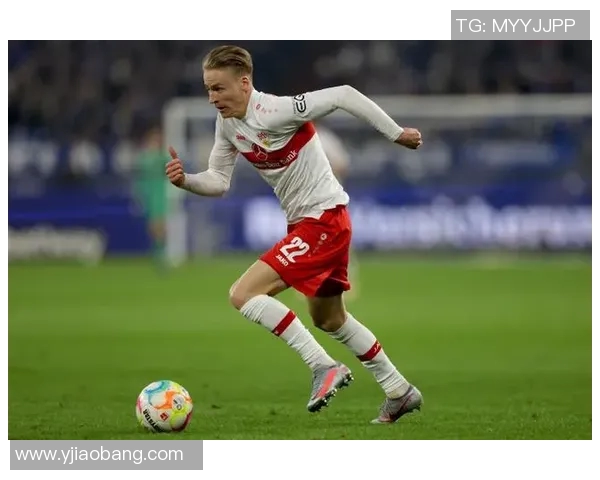 德国足球明星四号球员是谁 他的表现与成就分析