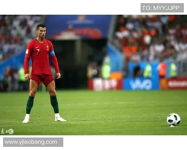 足球巨星霸气瞬间定格 震撼球场的荣耀与风采尽收眼底